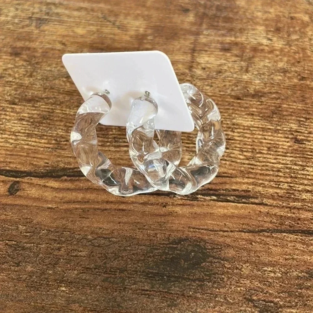 ❤️ NEW 2/$20 or 3/$25 Statement Clear Twist Oversize Acrylic Cuff Earrings